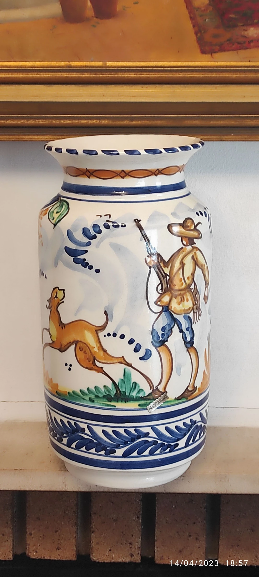 Sevillian ceramic flower vase hunting – photo 2